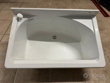 Lavatoio / lavandino