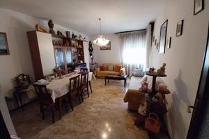 Appartamento di 94 m² con 4 locali e box auto a Sp