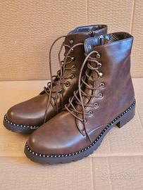 Stivali Stringati Marroni