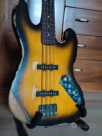Basso elettrico Fretless modello jazz bass