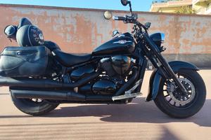 Suzuki Intruder 800 