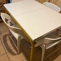 Tavolo da cucina o tinello allungabile