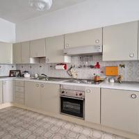 Cucina usata trattata in maniera maniacale