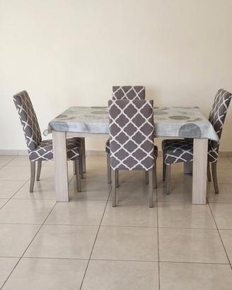 Tavolo da pranzo con 6 Sedie 