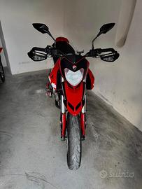 Hypermotard 796