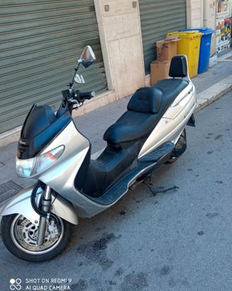 MOTO  SCUTER