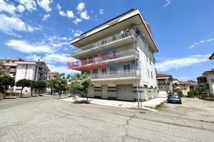Locale Commerciale - Corigliano-Rossano