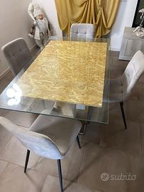 Tavolo in vetro e 4 sedie