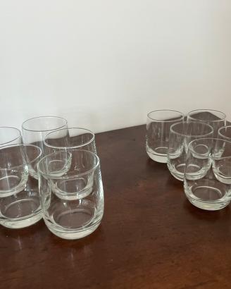 Bicchieri acqua e vino.