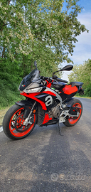 Aprilia Tuono 660