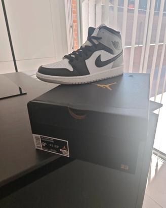 Nike Air Jordan 1 Mid White Black Lt Smoke Grey