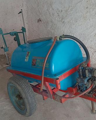 Botte irroratrice carrellata  Rodano da 300 litri