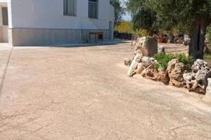 Casa terreni e depositi