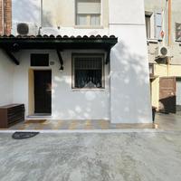 CASA SEMINDIPENDENTE A CASTELNOVO DI SOTTO