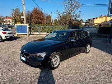 BMW 318D TOURING BUSINESS ADVANTAGE AU