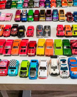 MODELLINI HOT WHEELS SCALA 1:64