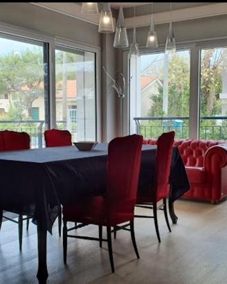 Apt con grande terrazzo e Ombrellone Mare incluso