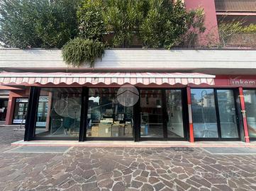 LABORATORIO A DESENZANO DEL GARDA