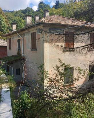 Villa di 347 m² con più di 5 locali a Veleso