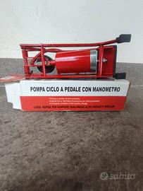 Pompa a Pedale  Rossa 