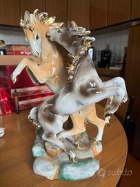Statuetta cavalli