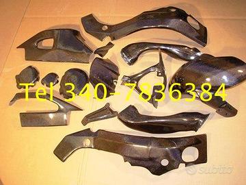 CARBONIO : ACCESSORI E PROTEZIONI PER MOTO SPORTIV