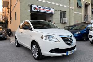 Lancia Ypsilon 1.2 69 CV 5 porte Silver POSTI