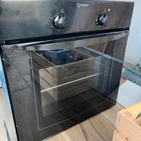 Forno da incasso indesit pari al nuovo