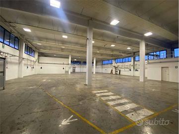 Immobile di 1180 m² con più di 5 locali a Cavriago