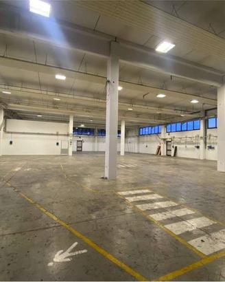 Immobile di 1180 m² con più di 5 locali a Cavriago