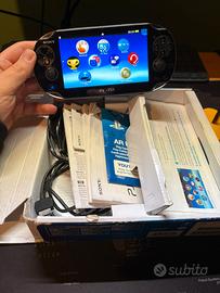 PS Vita PCH-1004 con scatola originale completa
