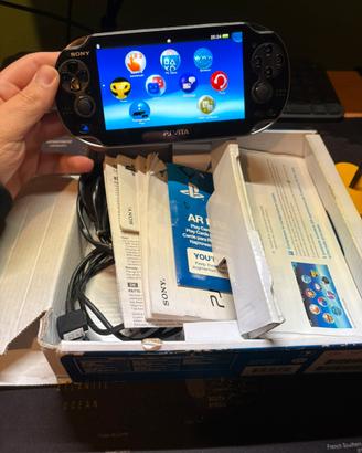 PS Vita PCH-1004 con scatola originale completa