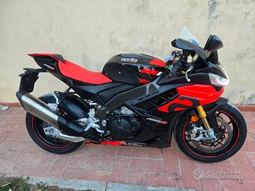 RSV4 1100 FACTORY 2021 finanziabile 