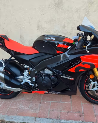 RSV4 1100 FACTORY 2021 finanziabile 