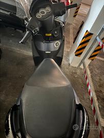 Sym hd200
