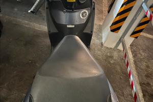 Sym hd200