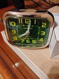 Orologio sveglia nuovo 