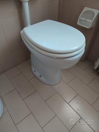 Sanitari rialzati per anziani o con problemi di de