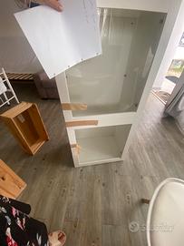 VENDUTA.     Ikea vetrinetta besta