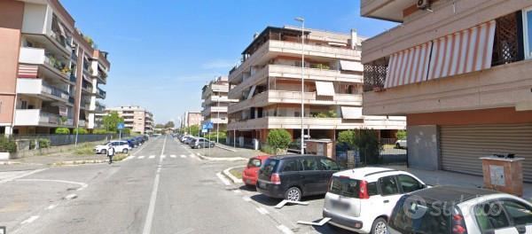 Bilocale ponte di nona/ balcone e posto auto