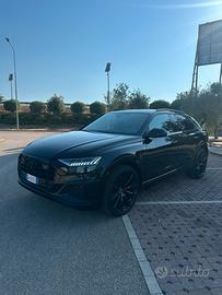 Audi Q8 50 3.0 TDI 286 CV S Line Full Black