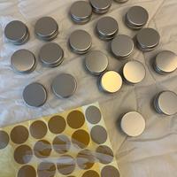 Piccoli Contenitori latta per balsami