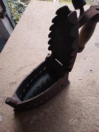 antico ferro da stiro a brace