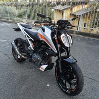 KTM DUKE 390 ANNO 2022