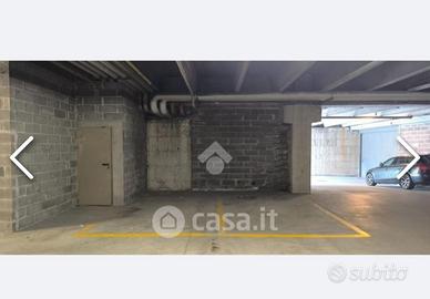 Box/Posto auto in zona Saint-Christophe