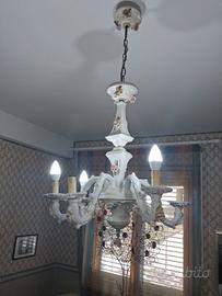 lampadario di ceramica.