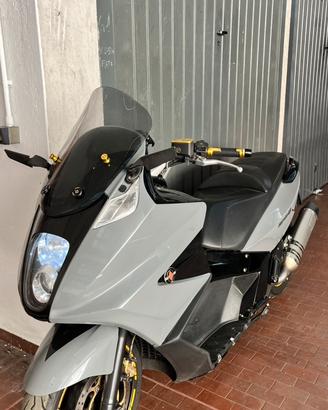 GP 800. 2006.-km41.000-3000€