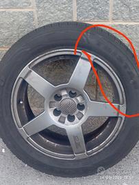 cerchi in lega in alluminio originale con gomme in