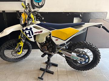 Moto enduro