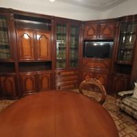 soggiorno elegante in noce massello
